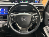 【純正革巻きステアリング】上質な革を使用することで、手にしっかり馴染みとても運転しやすいハンドルです♪