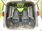普段のお買い物や通勤、送迎等に十分な荷室スペースを確保しております。セカンドシートを倒すと、大きな荷物の積載も可能です♪