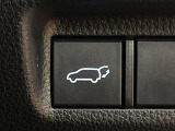 【パワーバックドア】スマートキーや運転席のボタンを押すだけでリアゲートが自動で開閉します!荷物を持っている時や、高い位置にあるバックドアを閉める際に便利な機能です♪