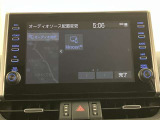 いまや必須装備「ナビゲーション」搭載!知らない場所に、スイスイッとドライブ。なんて便利な機能でしょうか?もう、これなしではハンドルを握れませんね!でも、運転中の操作は危険ですのでご注意ですね☆
