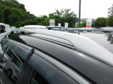ルーフレールが付いて見た目はかっこよく車体のワンポイントになっています。