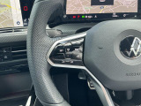 アダプティブクルーズコントロール(ACC)&トラベルアシスト搭載。車間距離維持+車線サポートで快適なドライブを。