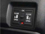 ◆両側電動スライドドア◆狭い駐車場でも乗り降りが楽々♪お子様が隣の車にドアを当ててしまう心配もございません!小さなお子様連れの方もこれで安心。