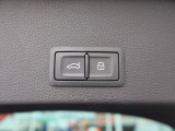 Audi正規ディーラーが高品質をお約束。高度な訓練・教育を受けたAudi専任メカニックが、100項目にもおよぶ精密な点検を実施いたします。すべてをクリアしたAudi車だけが、あなたのお手元に届けられるのです。