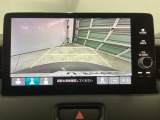 バックモニター付きで、車庫入れやバック時の後方確認をサポート。