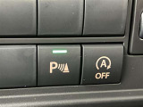 コーナーセンサーを車の前後に装備。障害物までの距離に応じて警告音を変えてお知らせ。縦列駐車時や駐車場・車庫などでの取り回しをサポートします。詳細は販売店スタッフまでおたずねください。