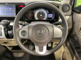 ステアリングも使用感が少なく、きれいな状態となっております♪