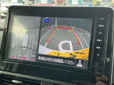 【アラウンドビューモニター】車両周辺をモニターで確認できて、駐車が苦手な人でもスムーズに駐車できます