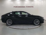 【まるごとクリーニング】シートを取り外し、車内を徹底洗浄。隅々まで丁寧に仕上げています。
