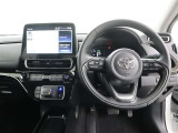 運転席から各種ボタンの操作がしやすいように設計されたデザイン。彼女とのデートでいつもよりスタイリッシュなあなたを演出できます。
