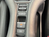 電子パーキングに加えてブレーキホールドシステムを装備しておりますので、信号待ちや踏み切り待ちでもブレーキを踏まずに停止できます!発進する際はアクセルを踏むだけですので渋滞時などはかなり楽ですね!