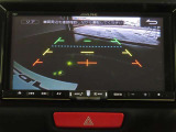 バックカメラが付いているので後方確認が非常にしやすいです。今や運転初心者も熟練者も必須装備!ついていて損はないですね♪