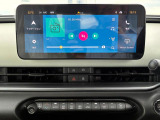 タッチスクリーンをタップスワイプするだけですべての機能を呼び出せます。AppleCarPlayおよびAndroid Auto対応。