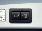 パワーバックドアを装備し、荷物の積み降ろしがよりスムーズに行えます。スイッチ操作だけで開閉できるため、両手がふさがっている時や雨の日でも快適に使える便利な機能です。