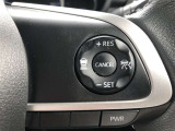 【ステアリングスイッチ】右です。ハンドルから手を離さず、運転に集中したまま手元でマルチインフォメーションディスプレイ内の表示切替などができます。