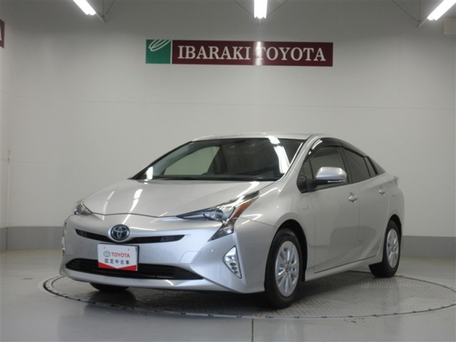 プリウス 1.8 S セーフティ プラス 