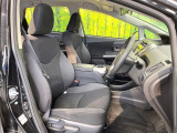 運転席シート廻りは使用感も少なく、良好な状態となっています。前オーナー様が丁寧に使っていたことがよくわかりますね。