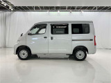 色は人気のシルバーです。