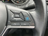 「プロパイロット」は、高速道路等の自動車専用道路の単一車線での運転支援技術です。アクセル、ブレーキ、ステアリングをクルマがアシスト。ドライバーの負担を軽減します。