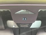 【ホンダセンシング】走行中に前方の車両等を認識し、衝突しそうな時は警報とブレーキで衝突回避と被害軽減をアシスト。より安全にドライブをお楽しみいただけます。