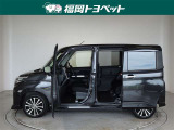 両側パワースライドドア付きだから、狭い駐車スペースなどでの 乗り降りラクラク!小さなお子さまのいるご家庭には嬉しい装備。