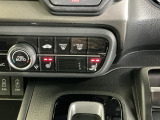 運転席/助手席シートヒーターで寒い日もすぐに温かくなり快適に過ごせます。2段階の温度調整が可能です