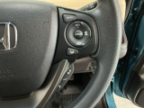 【アダプティブ・クルーズ・コントロール】予め設定した車速内でクルマが自動的に加減速。 前走車との適切な車間距離を維持しながら追従走行し、高速道路でのドライバーの疲労を軽減してくれる嬉しい機能付♪