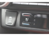運転席と助手席にシートヒーター・ベンチレーションが付いています。