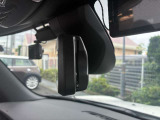 ITSスポット対応ETC車載器システム内蔵自動防眩ルームミラーが付いております。