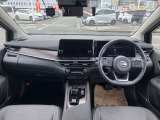 運転席からの視界もよくどなたがお乗りになられても運転しやすい車両になっています☆