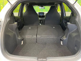 普段のお買い物や通勤、送迎等に十分な荷室スペースを確保しております。セカンドシートを倒すと、大きな荷物の積載も可能です♪