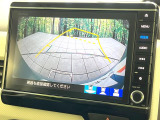 【バックカメラ】駐車時に後方がリアルタイム映像で確認できます。大型商業施設や立体駐車場での駐車時や、夜間のバック時に大活躍!運転スキルに関わらず、今や必須となった装備のひとつです!