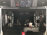 ナビゲーションやオーディオは付属していない為、好みのナビゲーション等の取付は可能です。