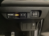 ETC2.0が標準装備です。高速道路の渋滞情報などをナビとリンクして画面でお知らせします。VSA搭載。横滑りを抑えて、安全な走行を確保します。