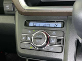 オートエアコン付きなので一度、気温を設定すれば自動的に過ごし易い温度に調整してくれますよ。 車内をいつでも快適空間にしてくれます。