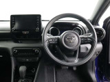 目線の位置も高くて運転席からの視界も良好です。シート高さ位置も調整できるので、乗りやすいですね。