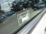 盗難防止装置搭載。お車の危機をアラームで知らせてくれます。