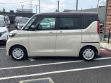 当店は照明・屋根付きスペースございますので雨天時も安心して現車確認が可能です。