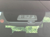 【三菱e-Assist】走行中に前方の車両等を認識し、衝突しそうな時は警報とブレーキで衝突回避と被害軽減をアシスト。より安全にドライブをお楽しみいただけます。
