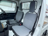 お車の販売と共に、自動車保険もご紹介しております。 弊社取り扱い会社と同じであれば日産独自のサービスもあります。