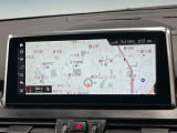 ●純正ナビ:一体感のあるナビは、高級感ある車内を演出してくれます。Bluetooth再生などオーディオ機能も充実しておりますので、運転もより楽しめます♪