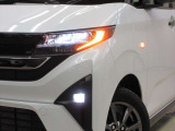LEDヘッドライトです。デザイン性がよくとても明るいので、夜間の走行や悪天候でも安心です。しかも長寿命!