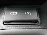 スマホやタブレットの充電ができます♪