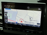 9インチインターナビ付きです!!目的地までの適切なルート案内や、お天気、お得なイベント案内などを受け取って頂けます!!