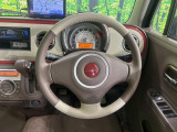 【純正革巻きステアリング】上質な革を使用することで、手にしっかり馴染みとても運転しやすいハンドルです♪