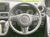 【ステアリングスイッチ】運転中、前方から目線をそらすことなく、オーディオ等の操作が可能な便利機能!安心&快適なドライブを演出してくれます♪