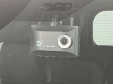 ドライブレコーダーも今や当たり前の時代。あなたの安全運転をしっかり録画いたします。