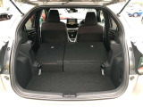 多彩なレイアウトが可能なシートアレンジ!!乗車人数・荷物の量などに応じて、ラゲージスペースを広げられます。