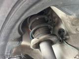 お車を安心してお乗りいただく為には、足回りの定期点検が欠かせません。サービスサポート(有償保証)では無料点検もご提供しており、安心のカーライフをお過ごしいただけるサポート体制が整っています。