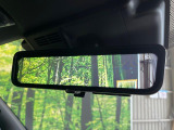 【デジタルインナーミラー】後席の大きな荷物や同乗者で後方が確認しづらい時でも安心!カメラが撮影した車両後方の映像をルームミラー内に表示。クリアな視界で状況の確認が可能です!